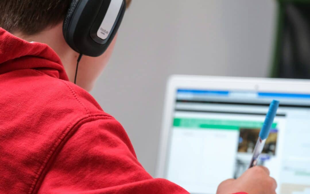 Centros de Capacitación y Universidades: Potencia tu Aprendizaje con Alquiler de PCs
