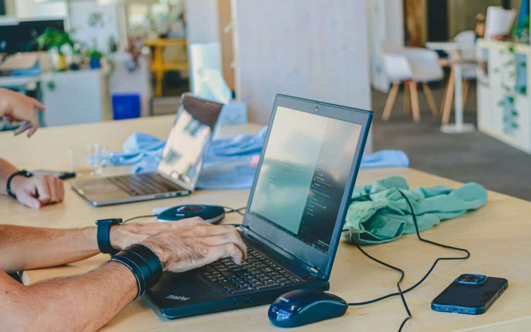 Alquiler de laptops para capacitaciones empresariales en Lima 2026